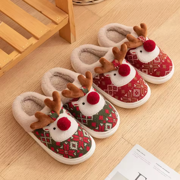 Reindeer Snowy Slips™